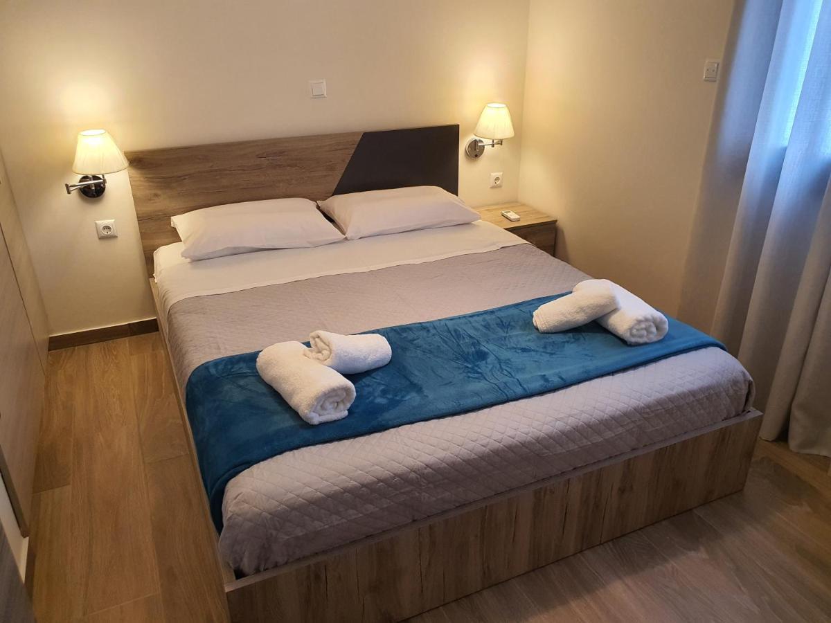 Island View Apartments Moudhros Bagian luar foto