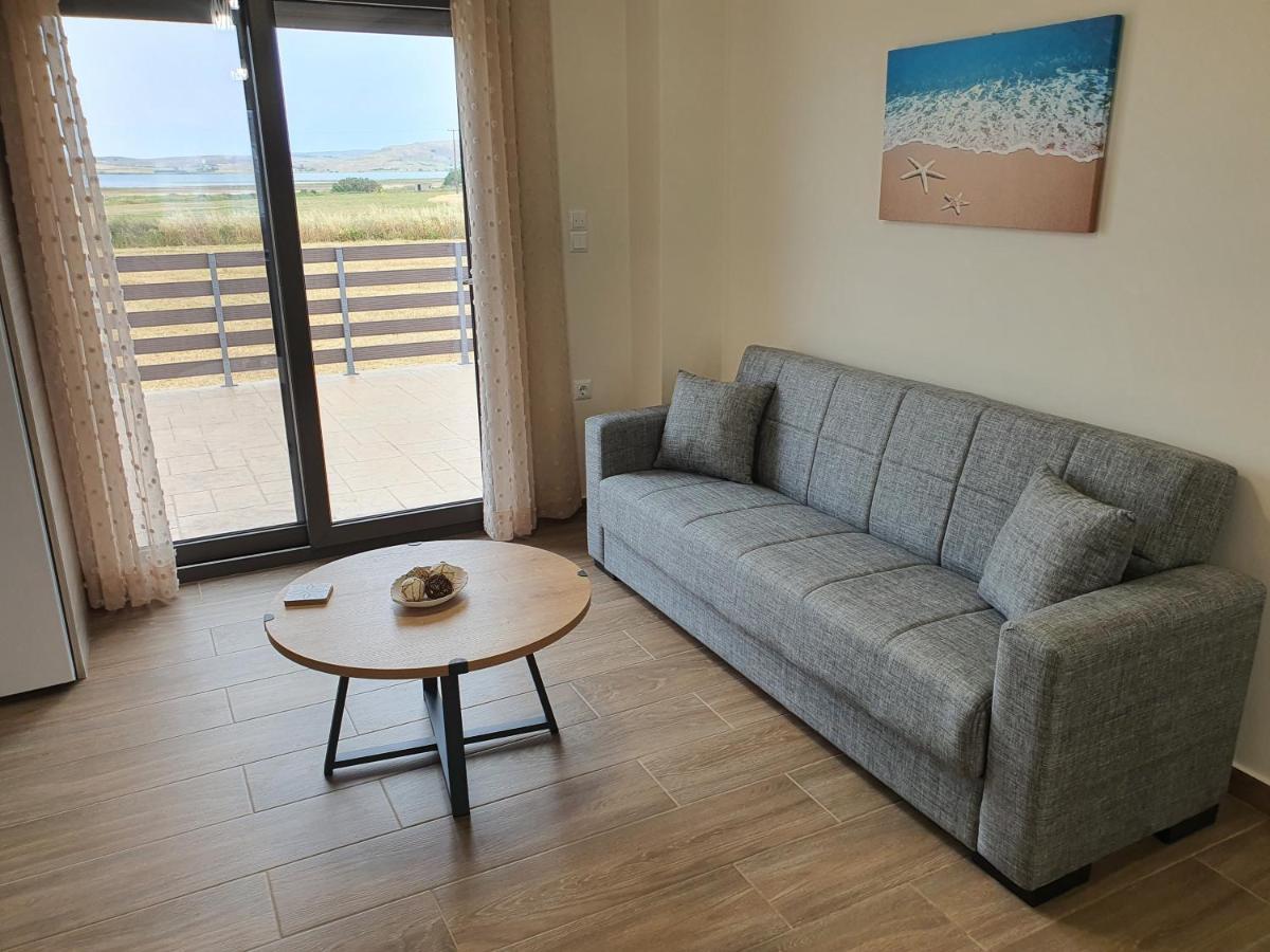 Island View Apartments Moudhros Bagian luar foto