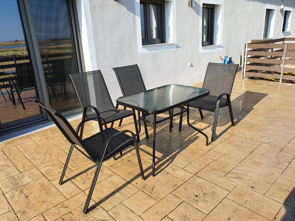 Island View Apartments Moudhros Bagian luar foto